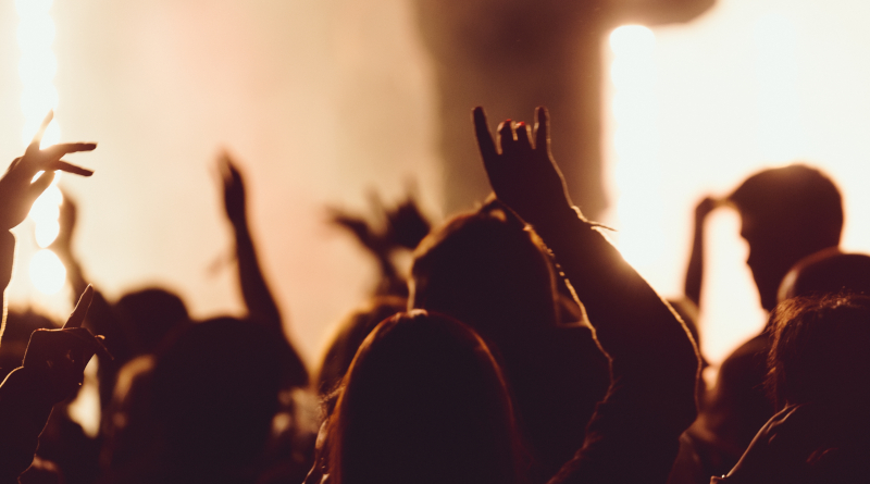 CRVX MOSH FEST estreia turnê e movimenta a cena musical independente